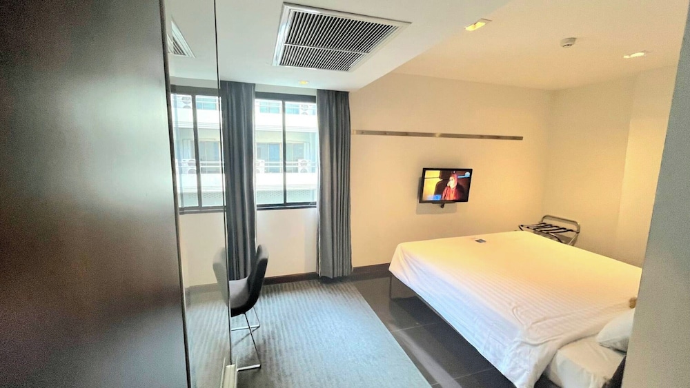 Deluxe Double Room (M) photo 2