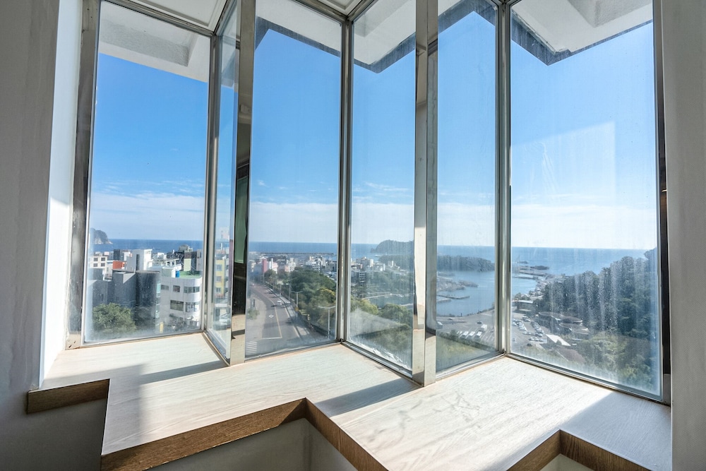 Panorama Double Room, Ocean View - Photo 2