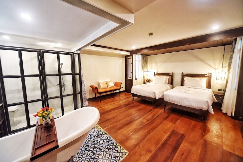 Premier Twin Room - Photo 2