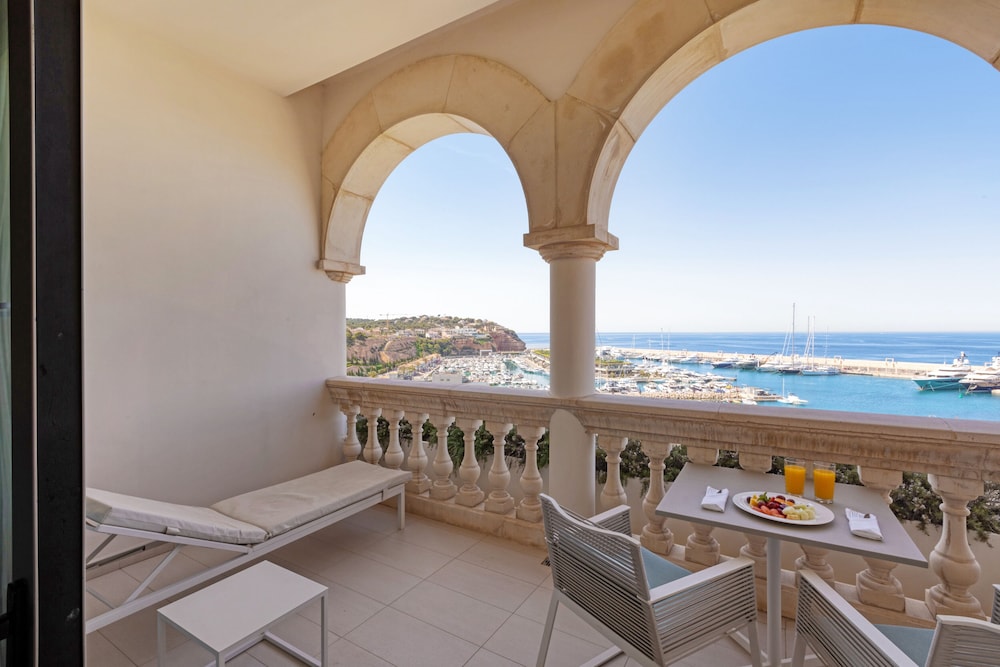 Deluxe Double Room, Sea View (Single Use) - Photo 2