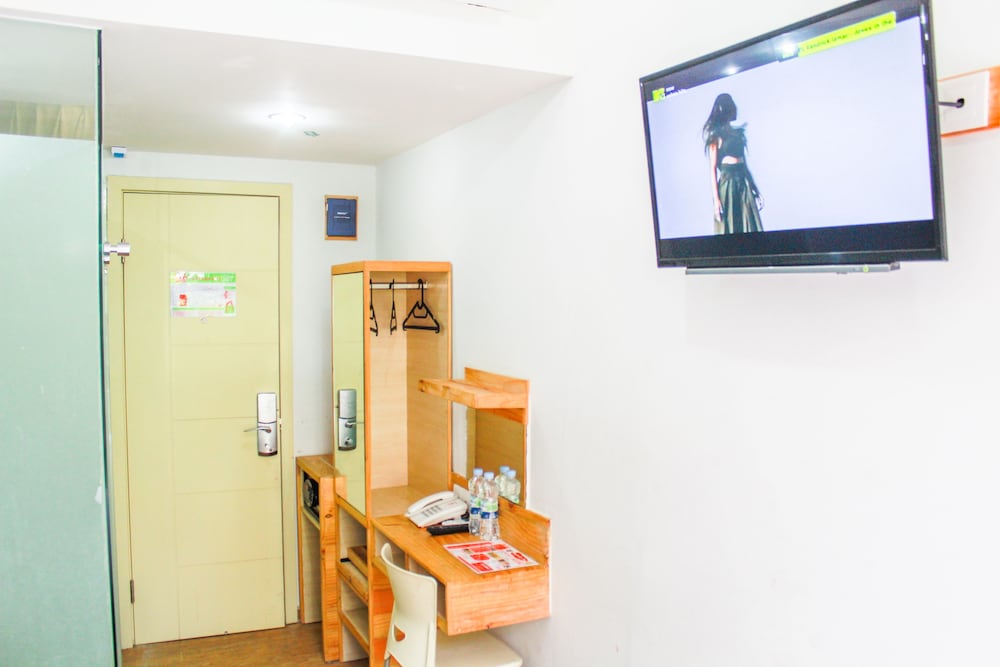 Deluxe Room - Photo 3