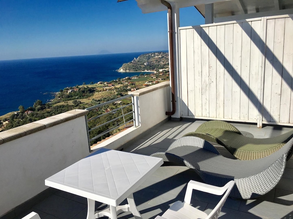 Panoramic Room photo 2