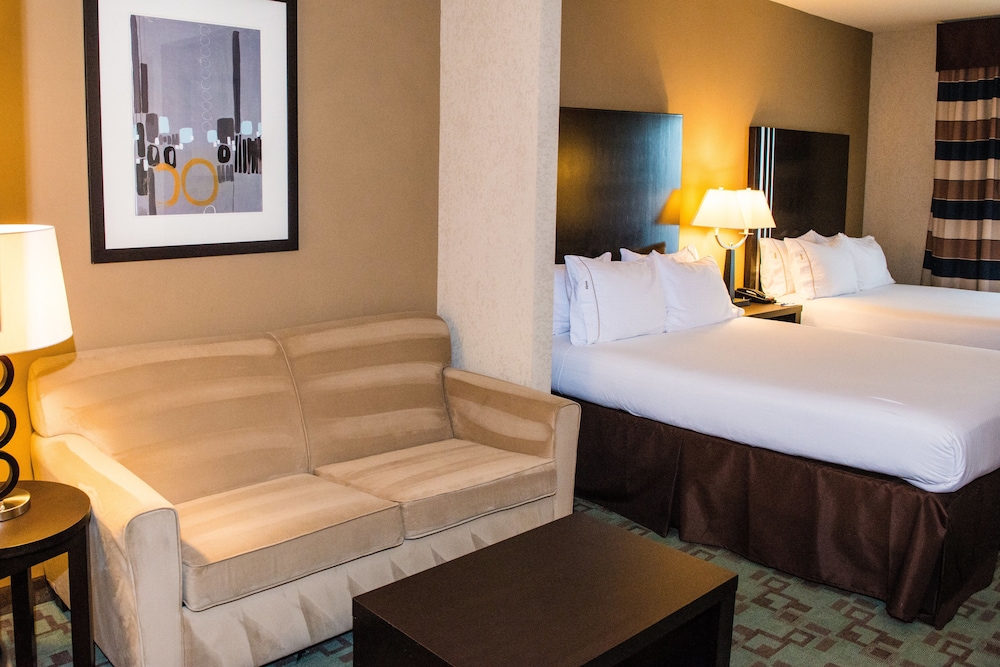 Suite, 2 Queen Beds, Accessible Bathtub (Communications) - Photo 5