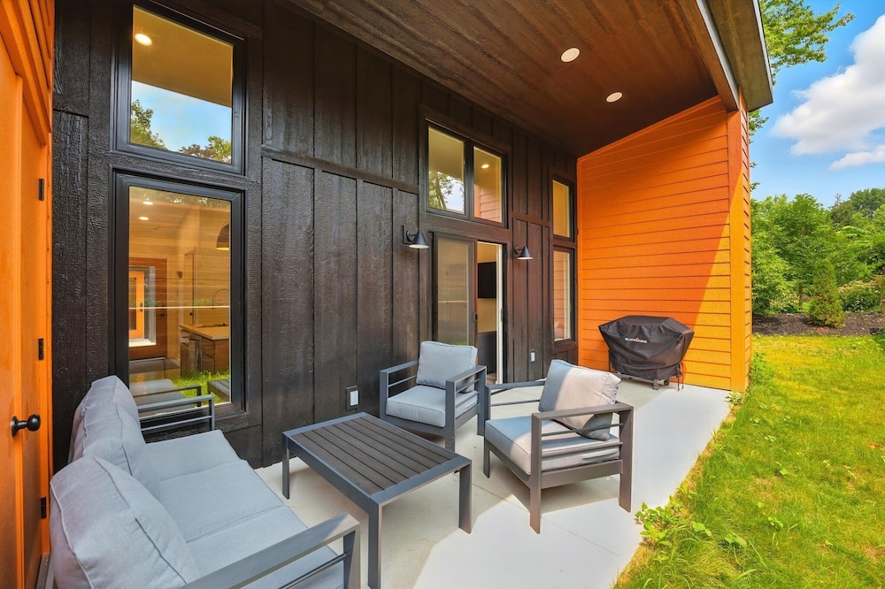Townhome, 2 Bedrooms photo 1