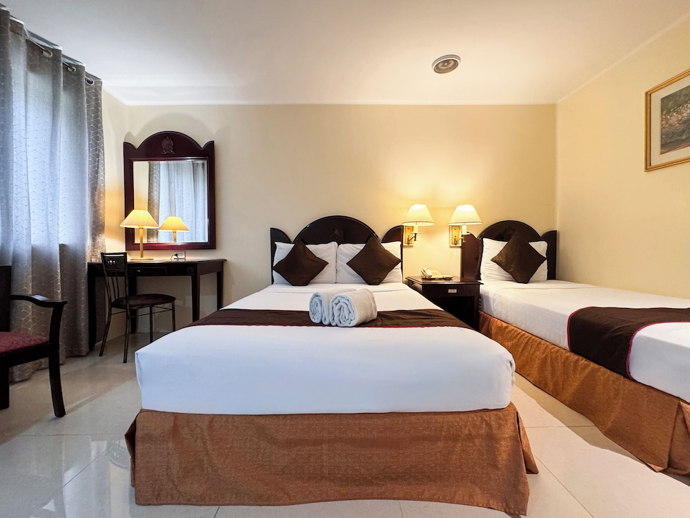 Suite Triple Room - Photo 2
