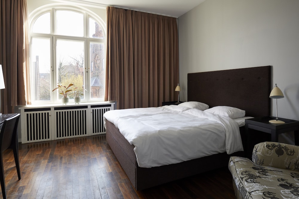 Standard Double Room, 1 King Bed - Photo 1