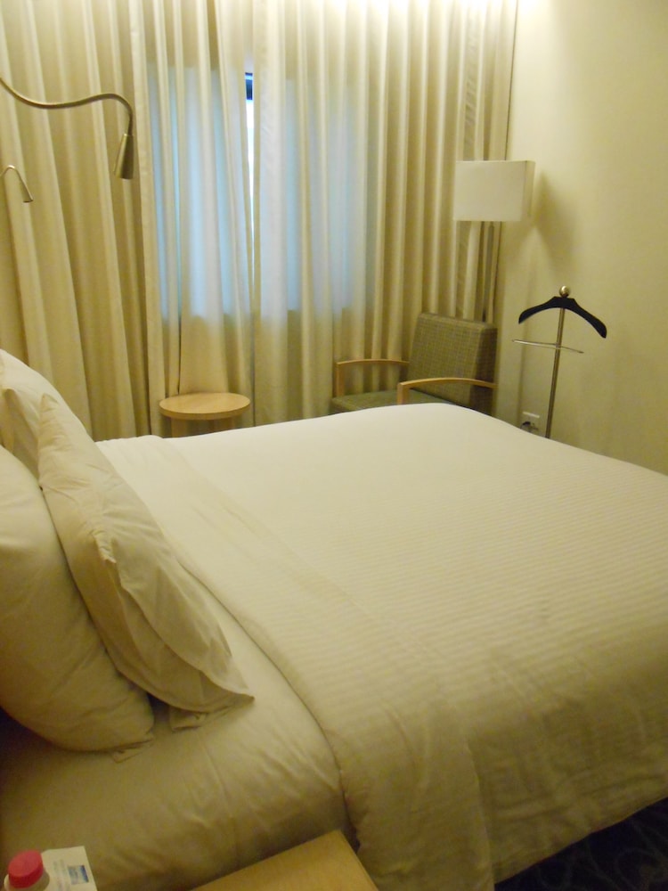 Suite - Photo 11