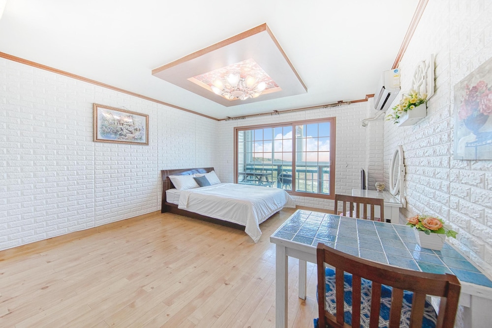 Basic Room, 1 Bedroom (Noel ( F2 )) - Photo 5