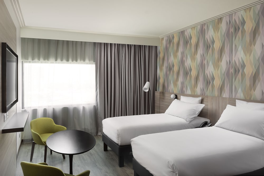 Standard Twin Room, Multiple Beds, City View - Photo 1
