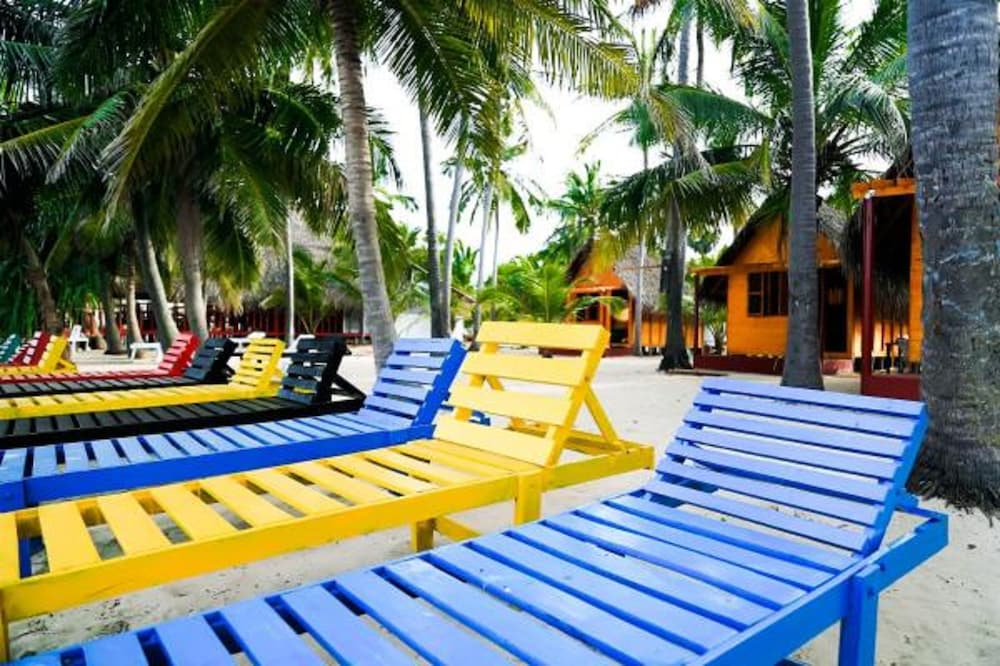 Beach Front Cabanas photo 3