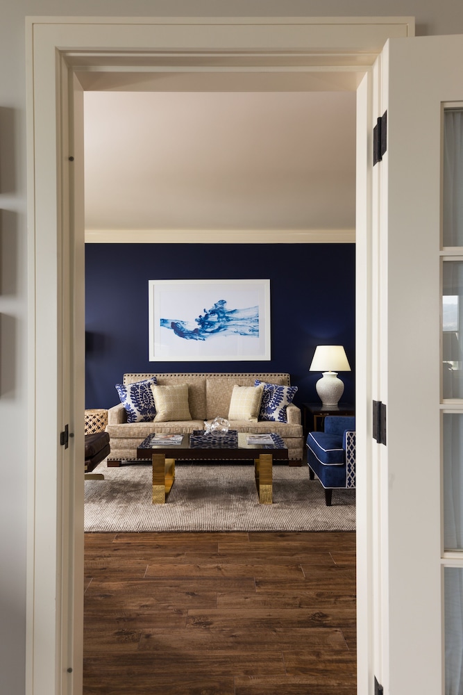 Ocean View Suite - Photo 3