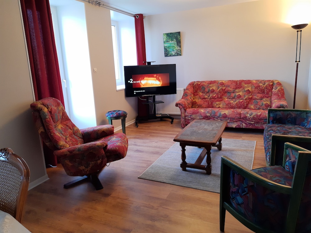 Comfort Apartment, 3 Bedrooms, Non Smoking, Park View photo 2