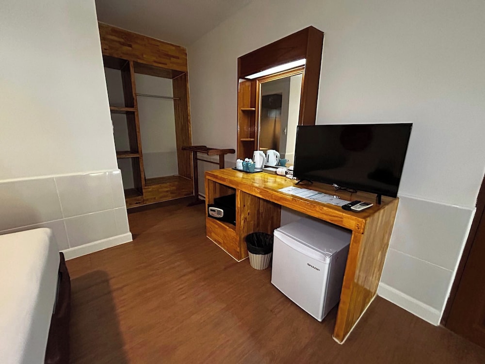 Family Room photo 3