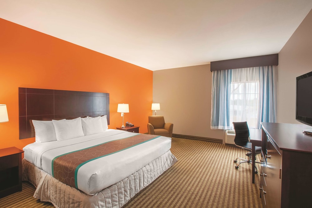 Room, 1 King Bed, Non Smoking - Photo 1