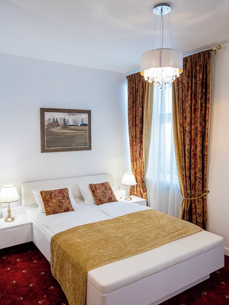 Economy Double Room - Photo 6