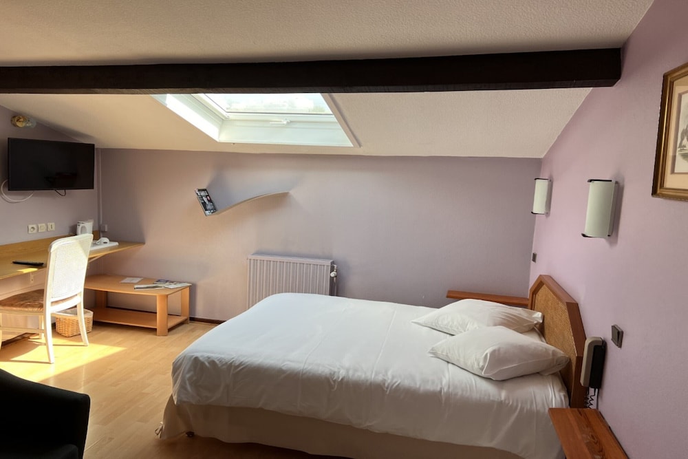 Economy Double Room photo 3