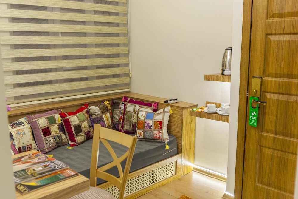 Standard Triple Room photo 2