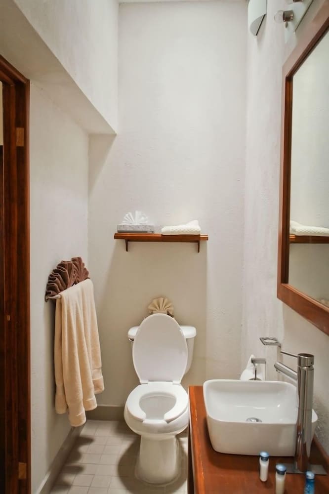 Deluxe Quadruple Room - Photo 2