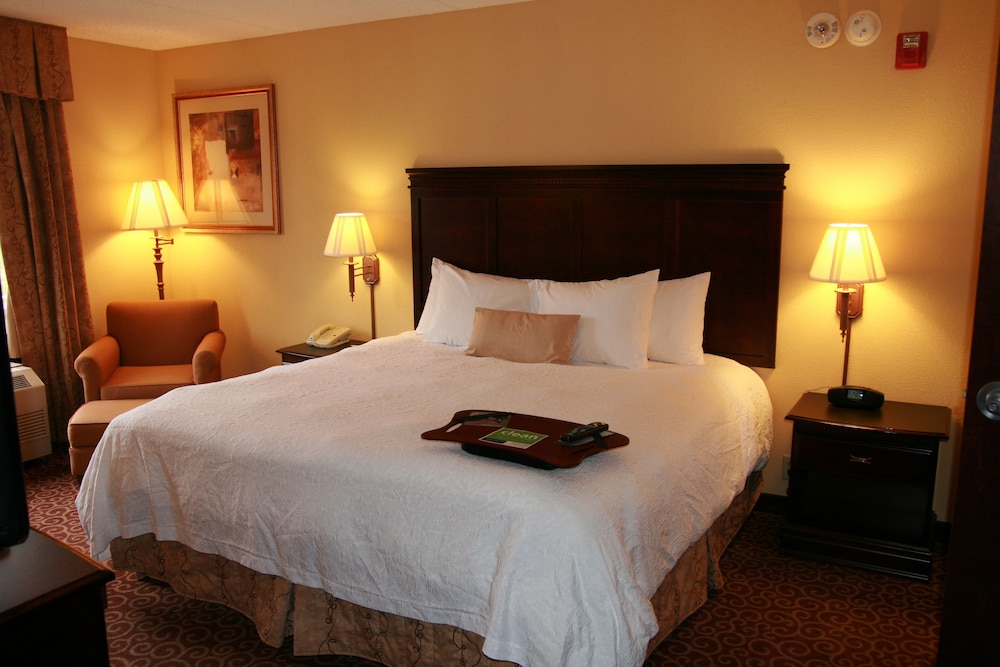 Room - Photo 2