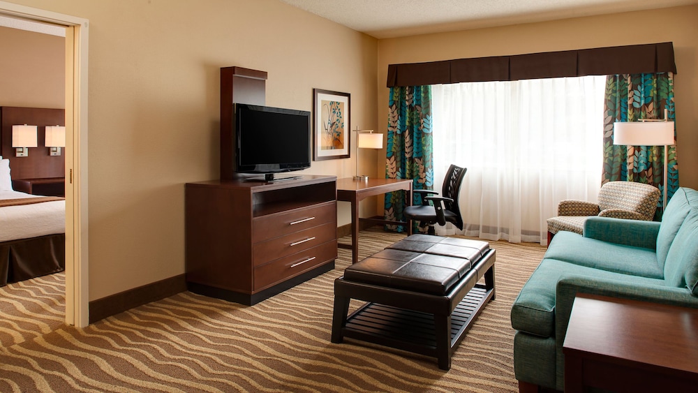 Suite, 2 Queen Beds - Photo 2