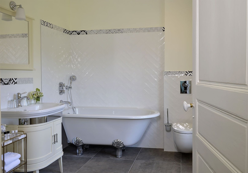 Deluxe Room, Garden View with SPA Access - Photo 2