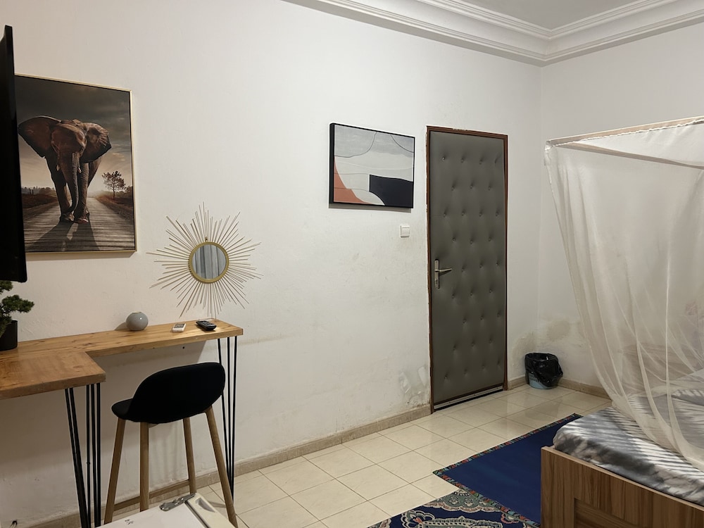 Basic Double Room, 1 Queen Bed photo 2