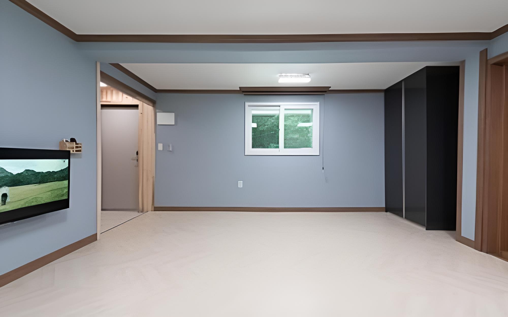 Room (Sunflower)