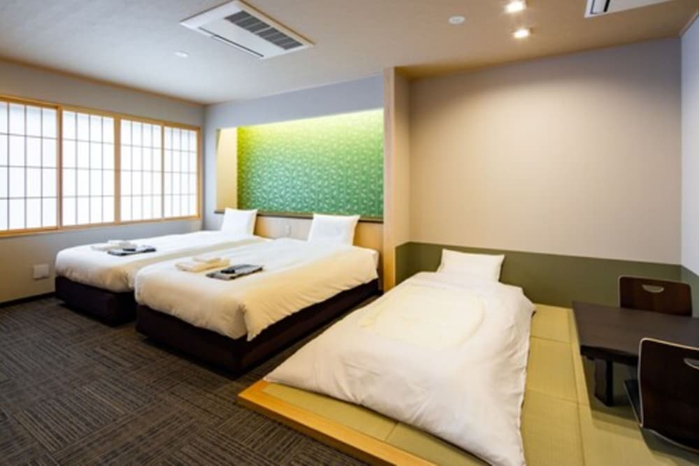 Japanese Western Room (Mt.Fuji View, For Three People, Futon Is Provided For Number Of Guests Paid)