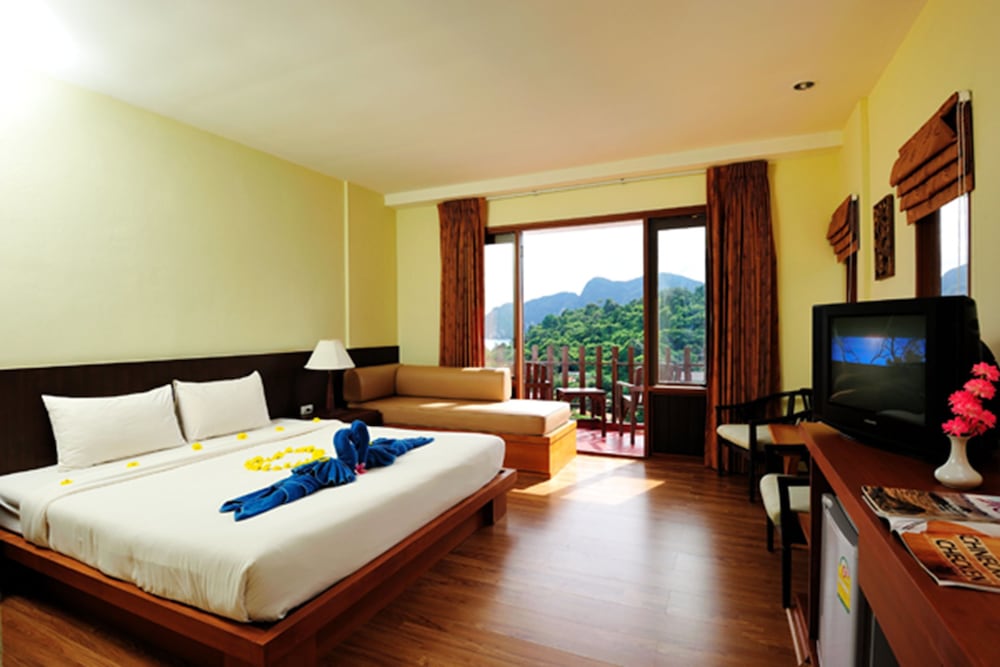 Deluxe Triple Room