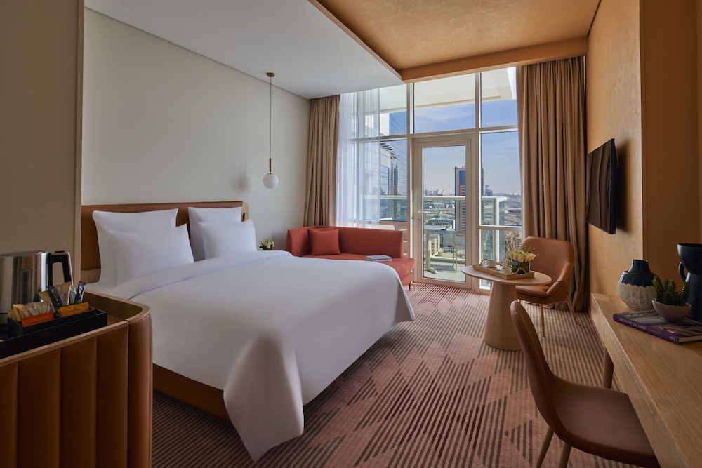 Superior Room, 1 King Bed, City View photo 1