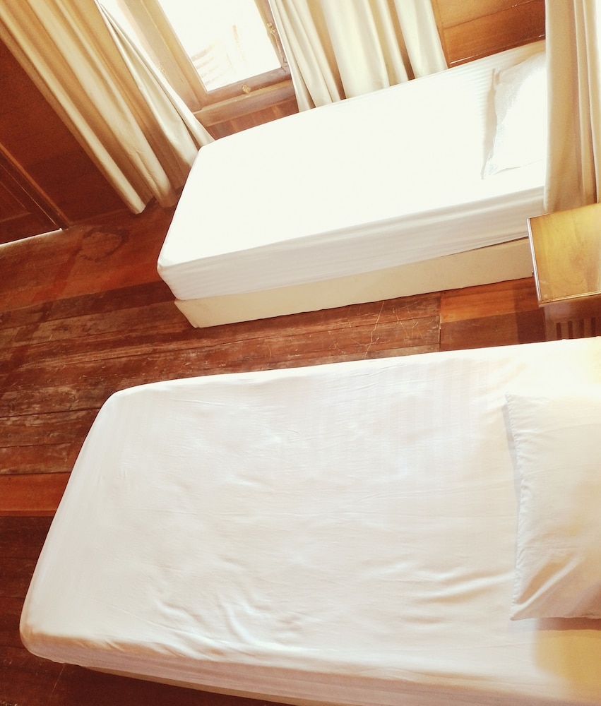 Family Quadruple Room, Multiple Beds photo 3