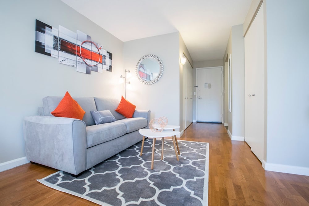 Apartment photo 2