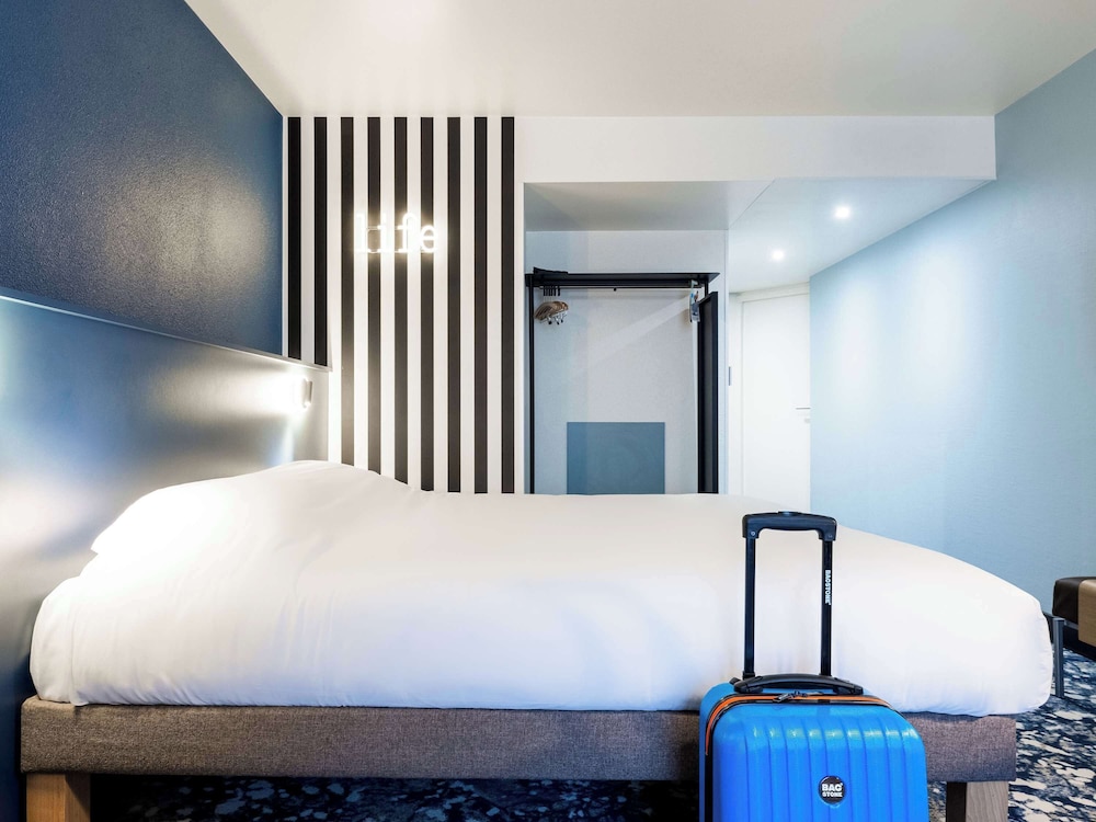 Room, 1 Double Bed - Photo 4