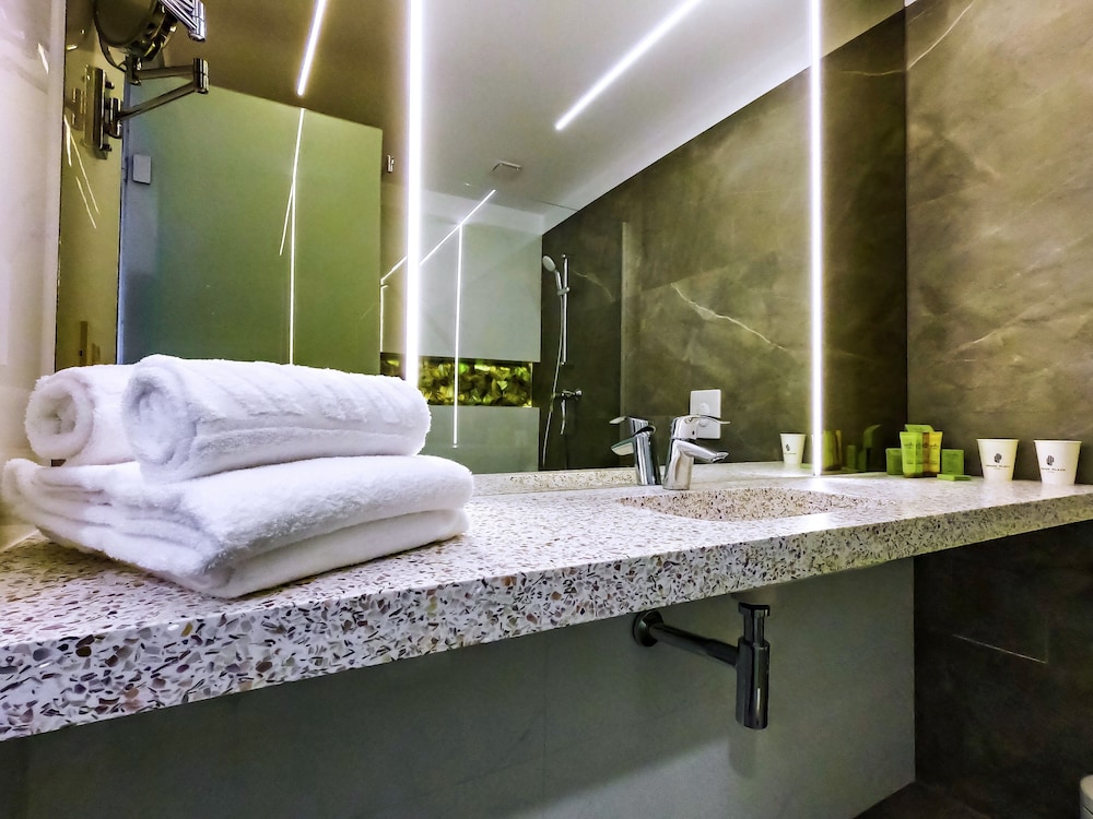 Deluxe Double Room - Photo 2