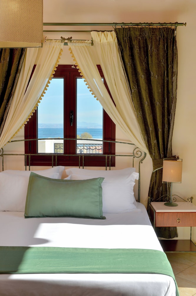 Standard Room, Partial Sea View photo 2