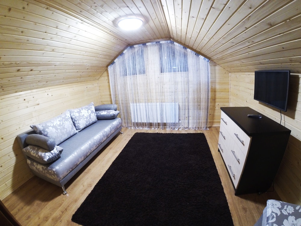 Double Room, Shared Bathroom (Attic) photo 2