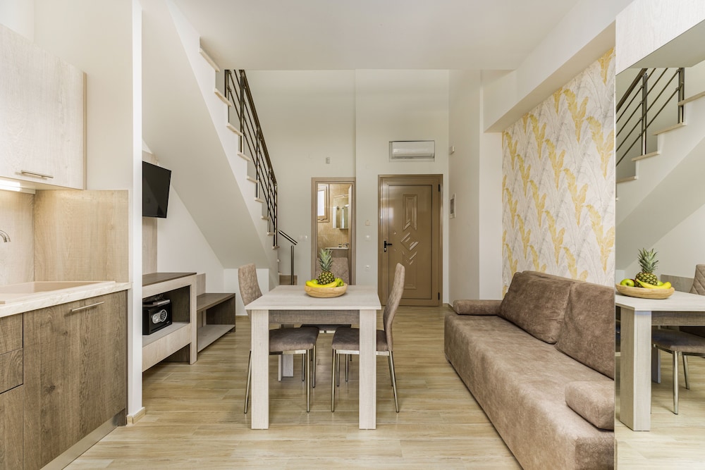 Deluxe Suite photo 3