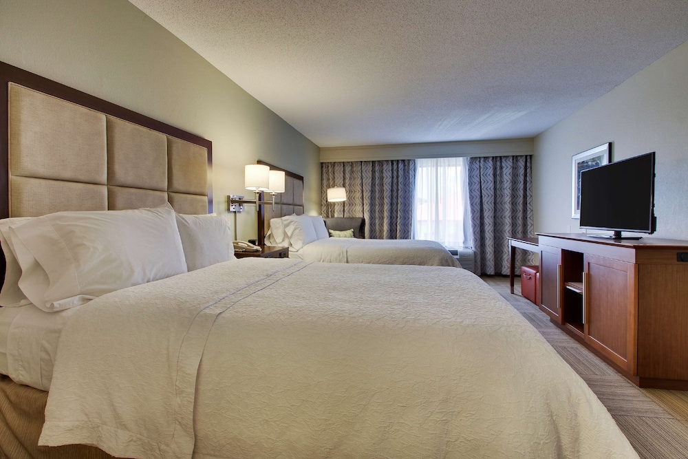 Suite, 2 Queen Beds, Non Smoking - Photo 3