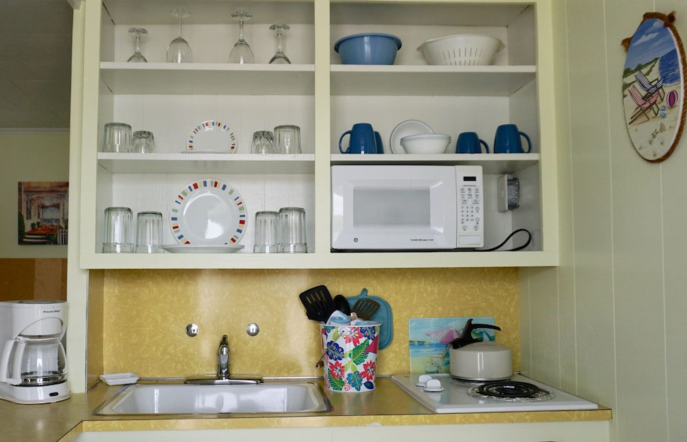 Motel #3 - 2 room kitchenette