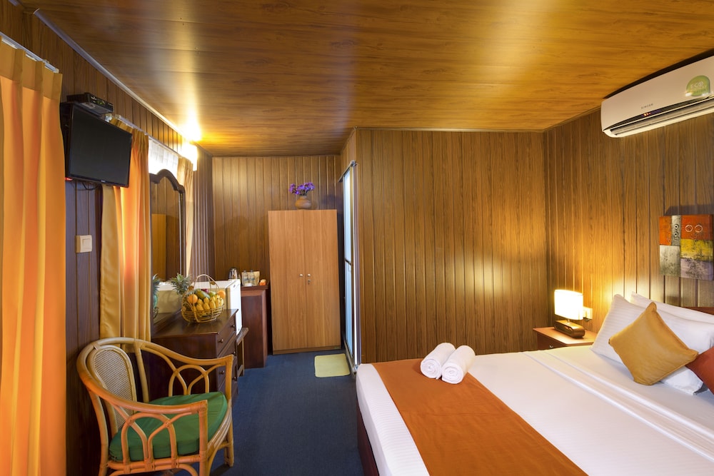 Cabin, 1 King Bed, Garden View, Garden Area