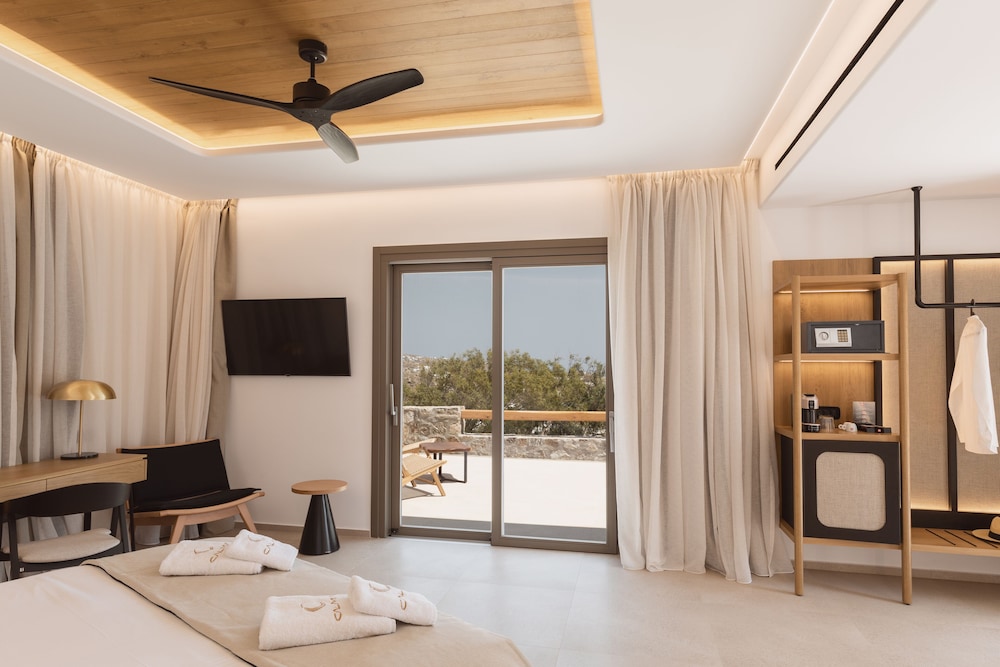 Junior Studio Suite, Sea View - Photo 2
