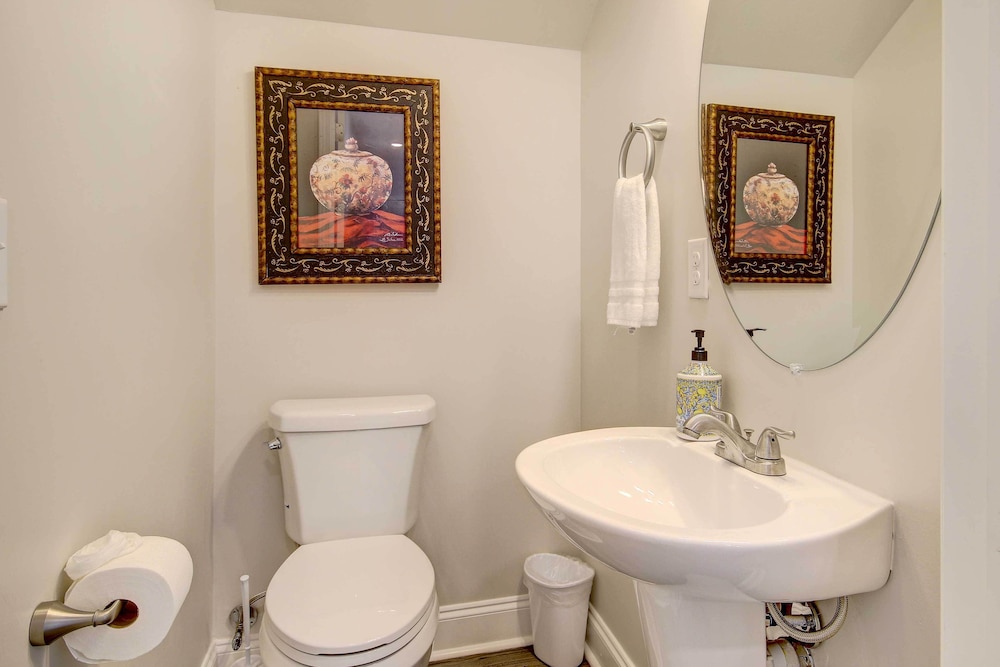House (4 Bedrooms) photo 2
