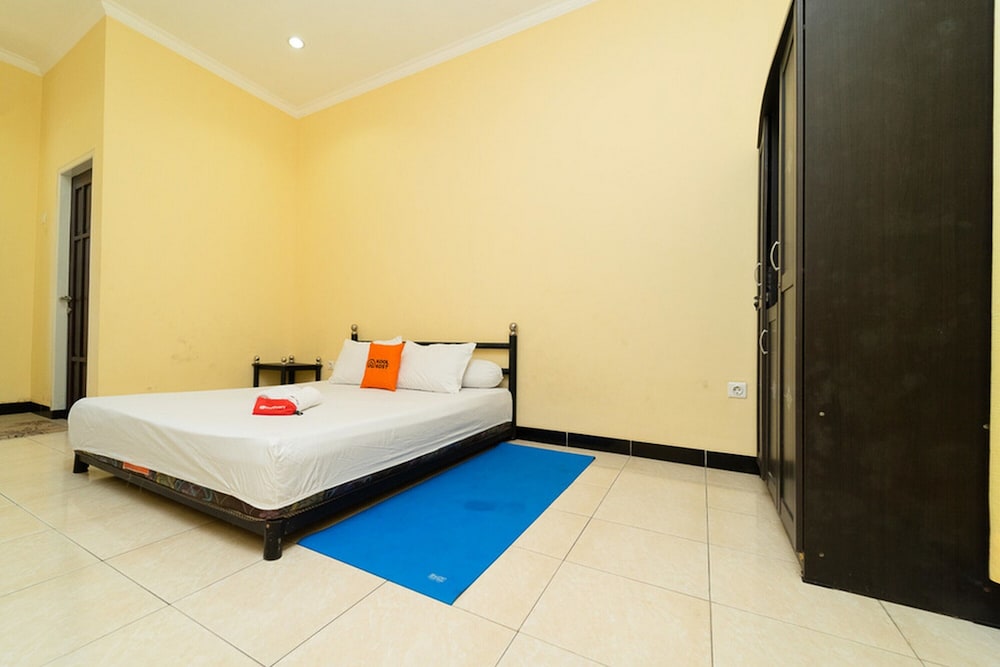 Economy Room, 1 Double Bed (Without A/C) photo 1