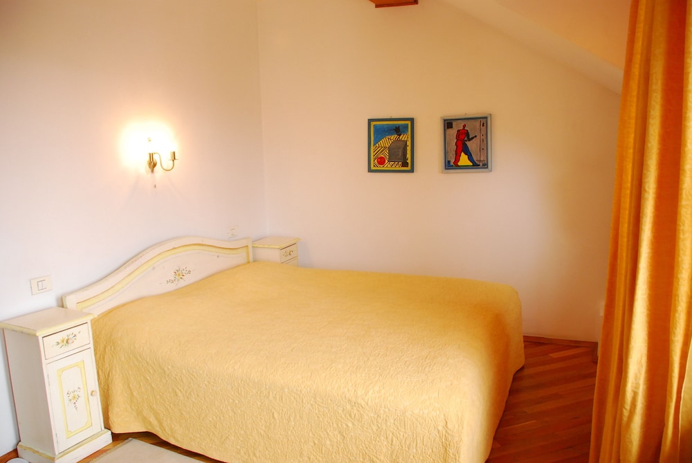 Standard Double Room - Photo 3