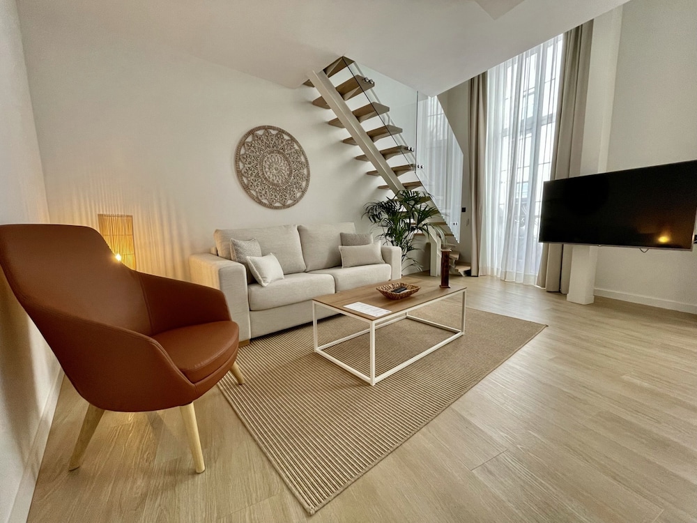 Superior Loft - Photo 6