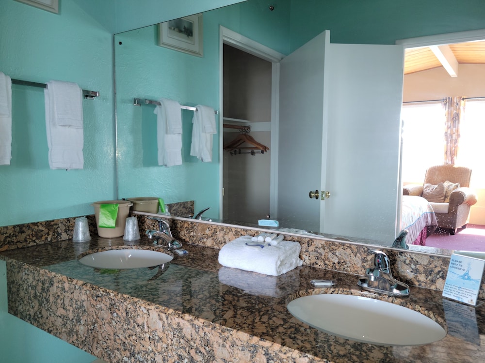 Romantic Suite, 1 King Bed with Sofa bed, Marina View, Corner photo 2