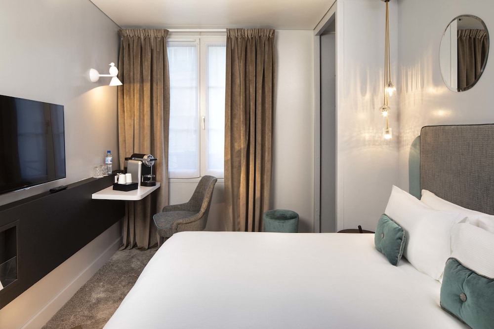Superior Double or Twin Room, 1 Queen Bed photo 3