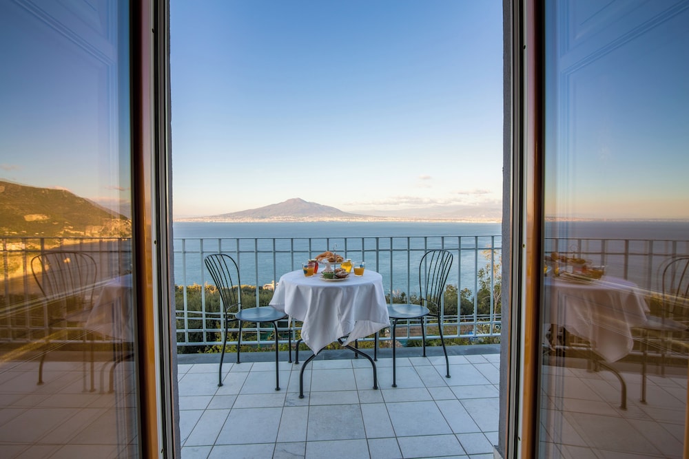Panoramic Triple Room, Sea View