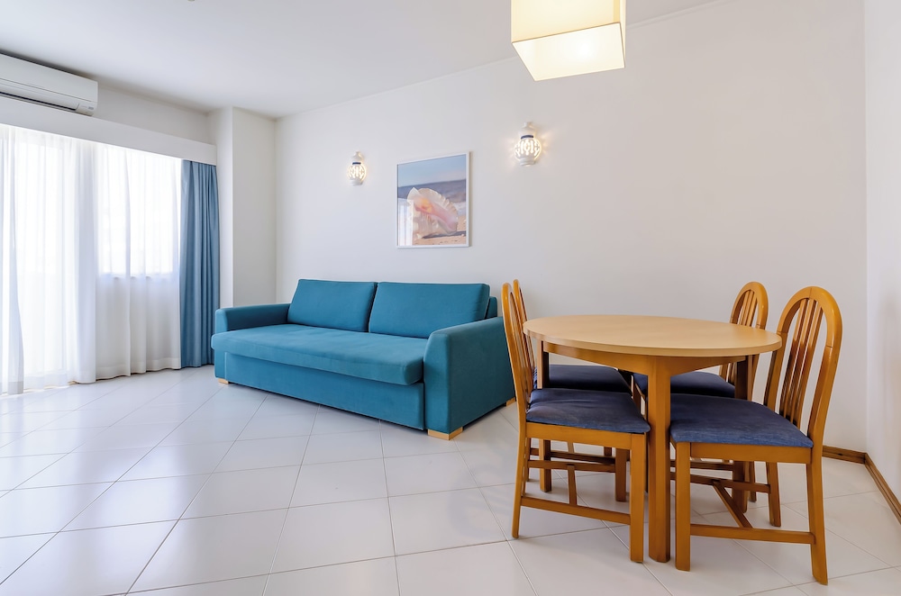 Apartment, 1 Bedroom, Partial Sea View - Photo 8