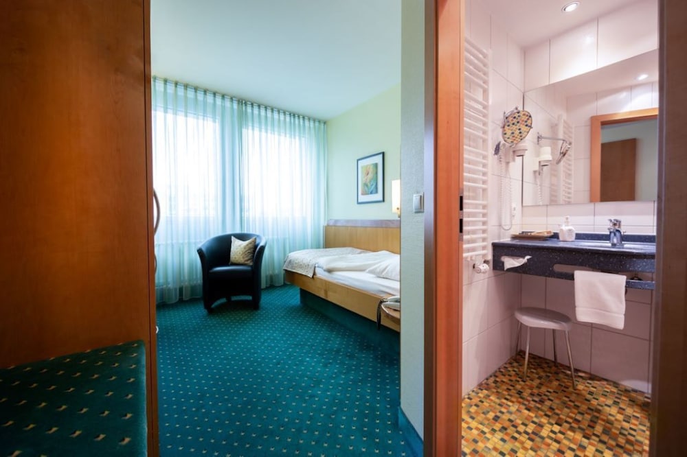 Standard Single Room photo 2